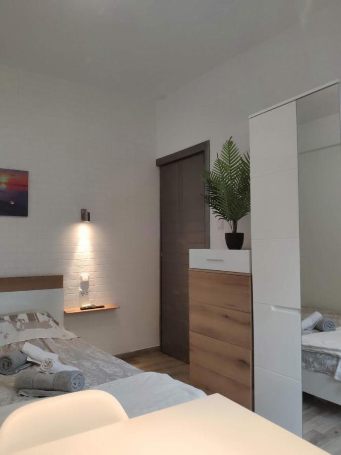 Comfort Apartment By Prima Lodging Salonicco Esterno foto